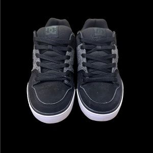 Men’s DC Pure Low Top Sneaker Size 7.5